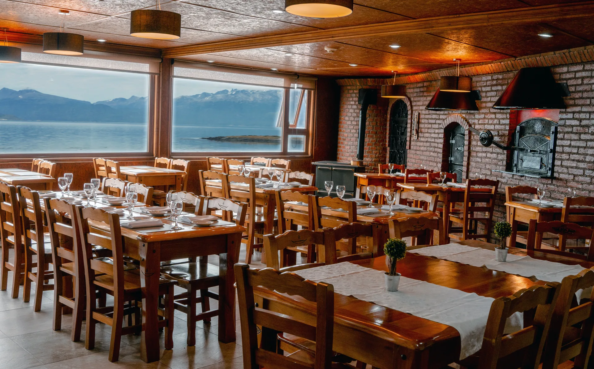 Kemú dining room overlooking the Beagle Channel and Ushuaia’s mountains